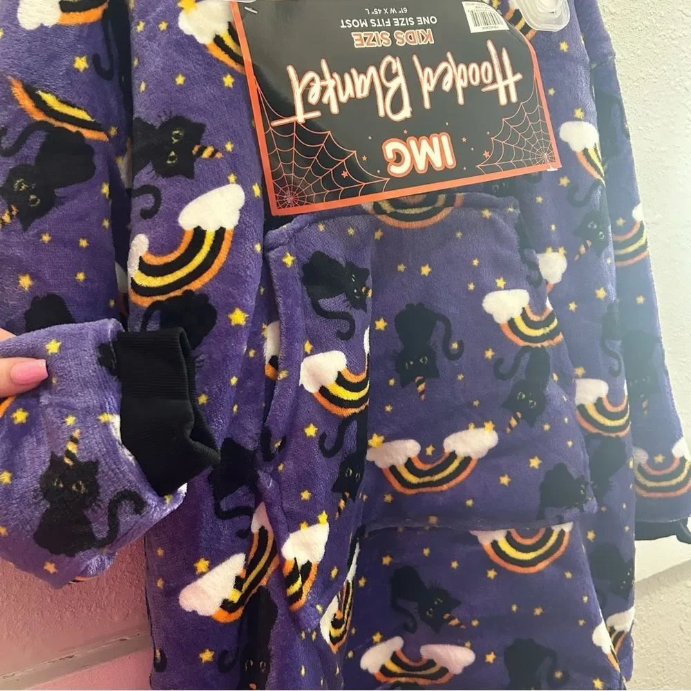 IMG Halloween Hooded Blanket Black Cat & Rainbow NEW Kids One Size